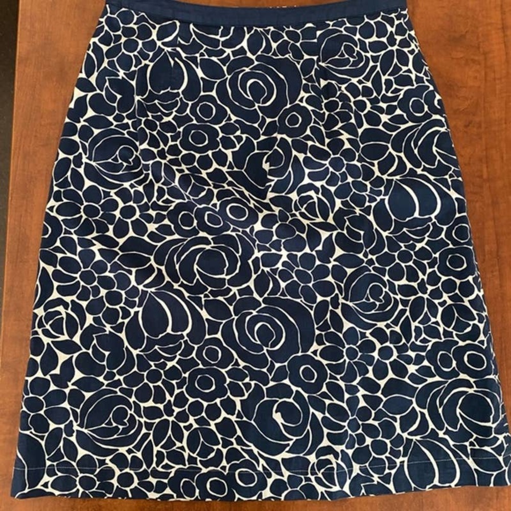 Boden Navy and White Floral Pencil Skirt
